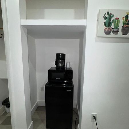 Hotel Rainbow - Miami - Little Havanna 외부 사진