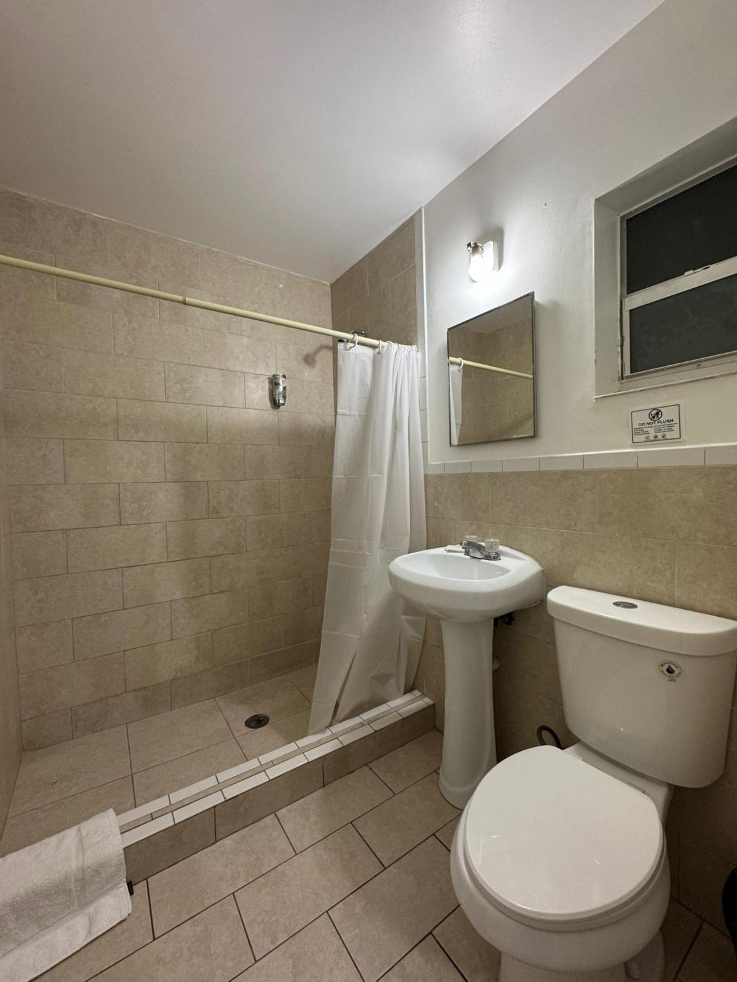 Hotel Rainbow - Miami - Little Havanna 외부 사진
